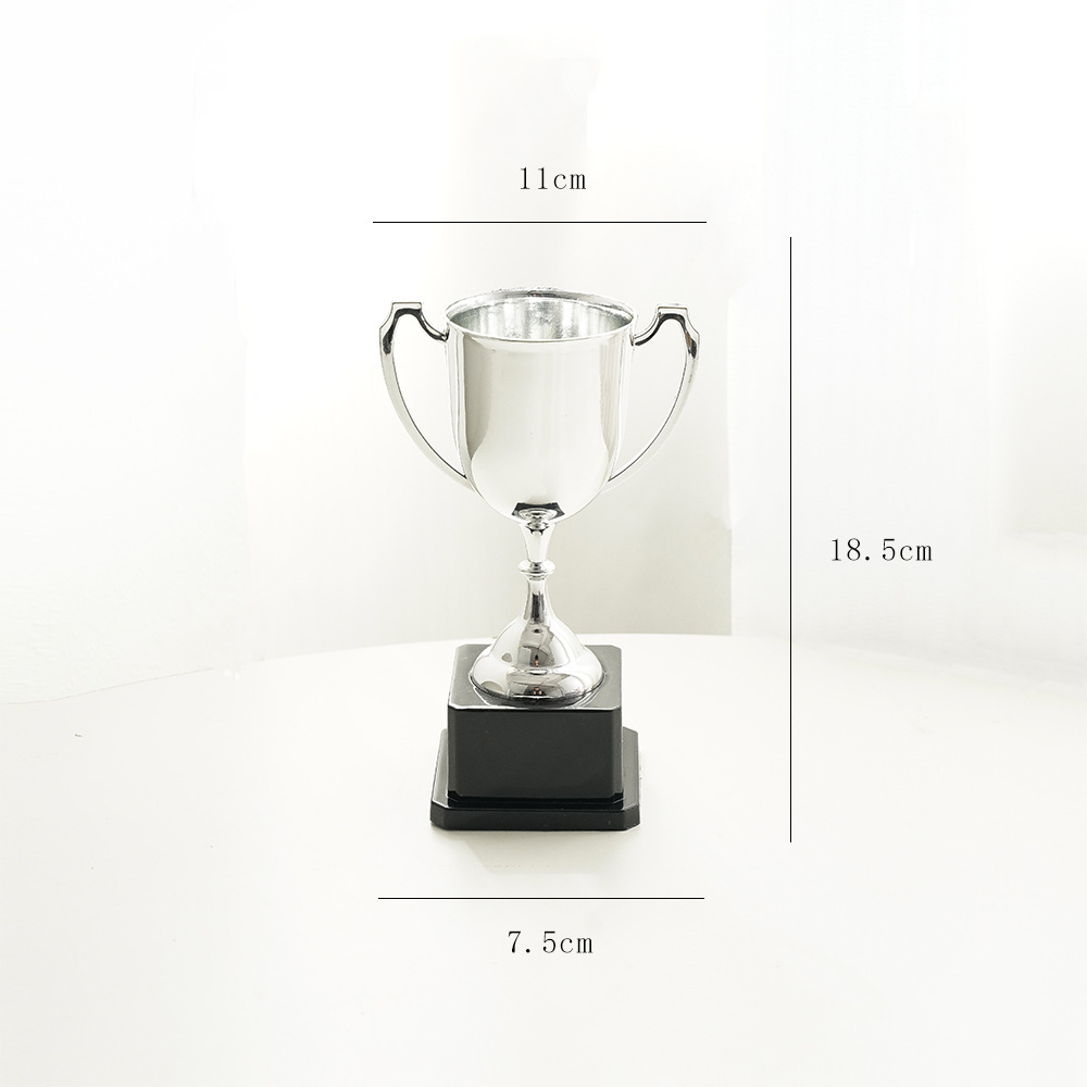 š Creative Trophy Flower Vase