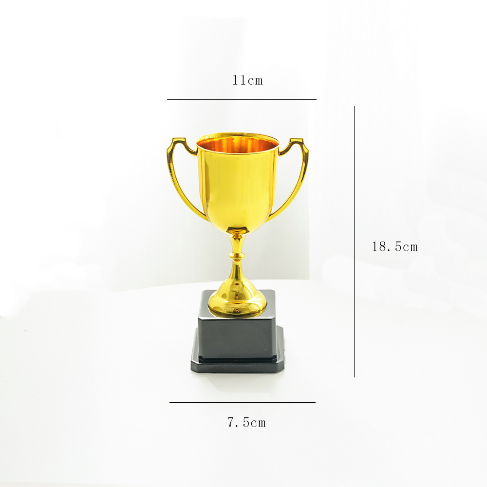 🏆 Creative Trophy Flower Vase