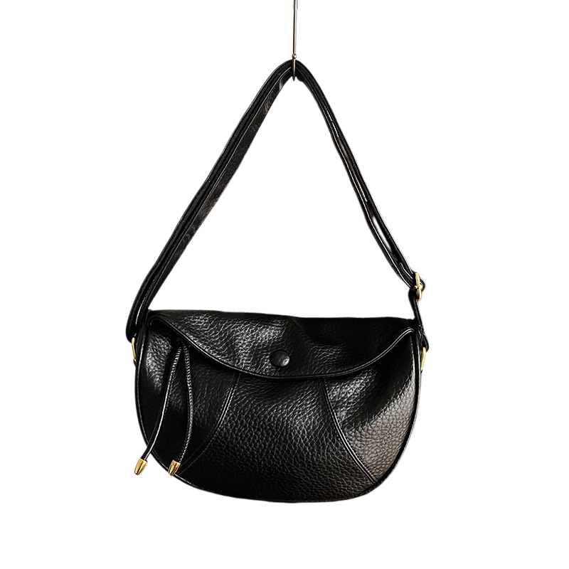 Fashionable minimalist shoulder bag